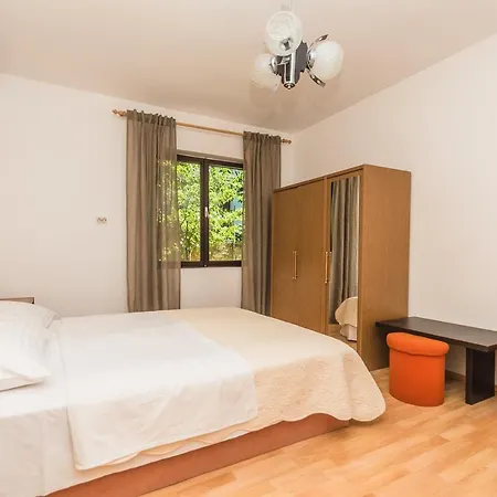 アパート Ivana ドラマリ