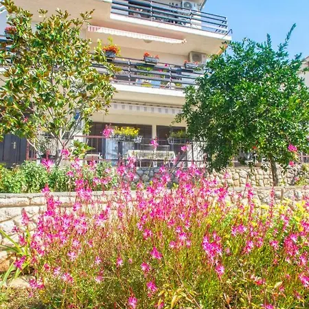 Ivana Апартаменты Драмаль